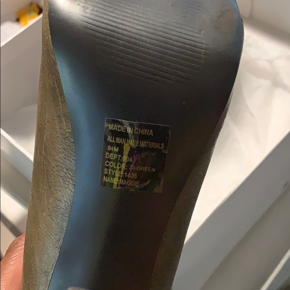 Bakers Olive Heels - Picture 3 of 5